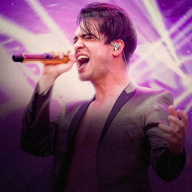 Na imagem, foto do cantor Brendon Urie.