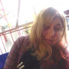 Imagem de Poly E.