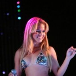 Imagem de Aline (Loirinha)