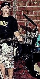 Imagem de schinzel baixista de raiz