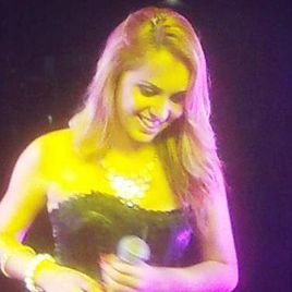 Imagem de RAPHAELA SANTOS