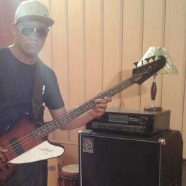 Imagem de ADONIAS BASS
