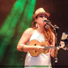 Imagem de Luara Oliveira