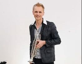 Imagem de Charles CR