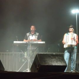 Imagem de Beto Sallis , Andreia Batista , Fernandinho Berama
