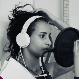 Imagem de Bya Santana