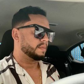 Imagem de Charles Bruno