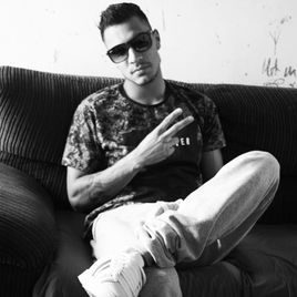 Imagem de Max (emek)