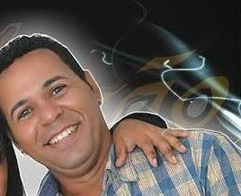 Imagem de Vocalista Denis Farias