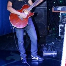Imagem de HERIC HENDRIK