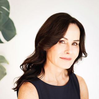Dr Allison Pontius:  Medicine/Plastic Surgery
