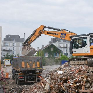 Deconstructing buildings