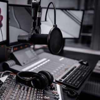 VAMOS FALAR SOBRE RÁDIO