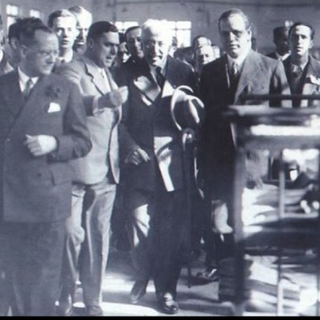 "Nuestras fábricas": José María Amat, historiador y fundador del Museo del Calzado de Elda, hablando sobre la fábrica de Rivas Rubio