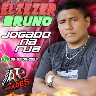 Foto da capa: jogado na rua