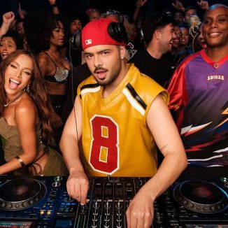 Foto da capa: Bota Um Funk [ Funk Remix ]