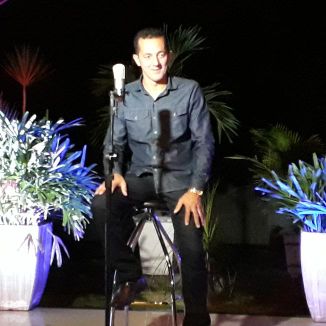 Foto da capa: Vem correndo Para Jesus