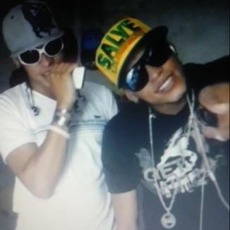 Foto da capa: NOSSO SOM Chrys chac@lMC & Chrystyan Chac@lMC LIGA NOIZ VEM COM NOIZ!