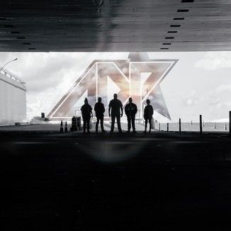 Foto da capa: O AMANHA SEMPRE VEM A DOR SEMPRE VAI