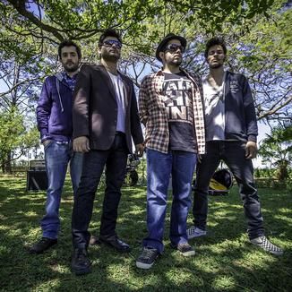Foto da capa: Single - Em Paz - No Hands