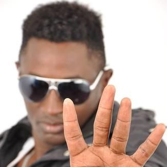 Foto da capa: CD- Mc André - Na Pista o Ritmo Quente