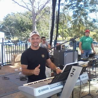 Foto da capa: banda êxtase seresta