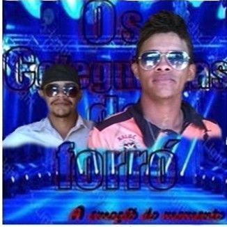 Foto da capa: os coleguinhas do forro