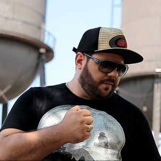Foto da capa: Cara Revoltado