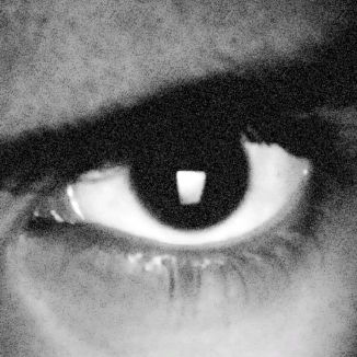 Foto da capa: Seus Olhos Vermelhos