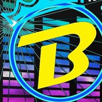 Foto da capa: show em baixa do meio: festa dos major de bm