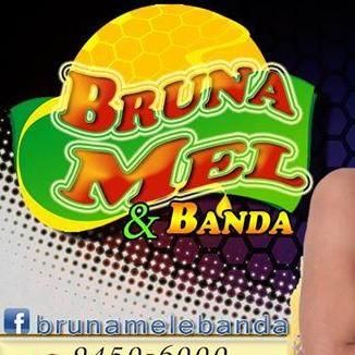 Foto da capa: bruna mel e banda o inicio