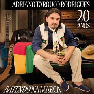 Foto da capa: 20 Anos - Batendo Na Marca