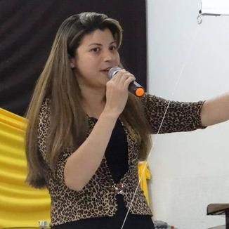 Foto da capa: É PRA QUEM CRER