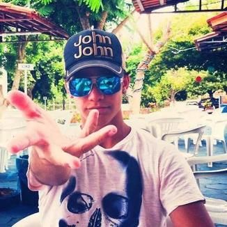 Foto da capa: Mc On