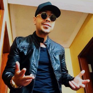 Foto da capa: Rebola Assim