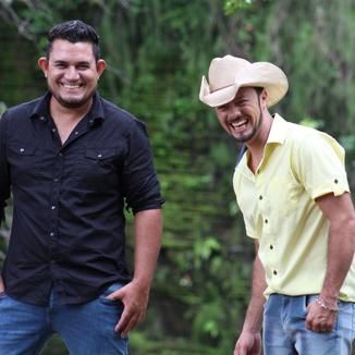 Foto da capa: Entregue-se ao amor