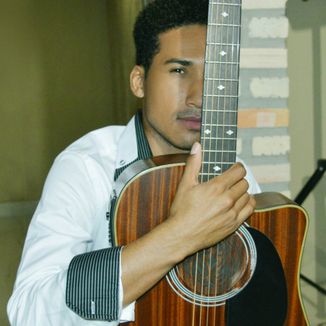 Foto da capa: Sem Limites (voz e violão)