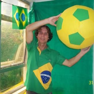 Foto da capa: COPA DO MUNDO E DO MEU PRIMEIRO ALBUM ESCUTA