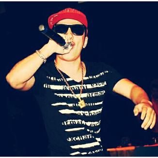 Foto da capa: Musicas McCarlinhoOficial