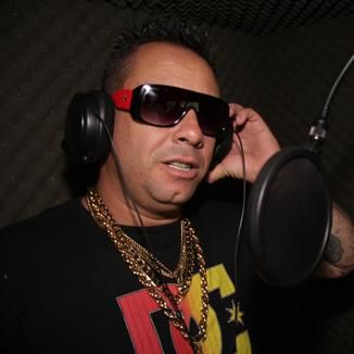 Foto da capa: Mc Logan - Ostentação