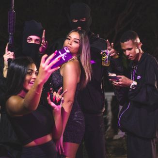 Foto da capa: Clandestina dos Vilão
