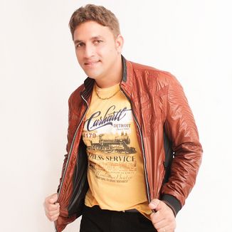 Foto da capa: CD Promocional Lourenço Albuquerque 2015