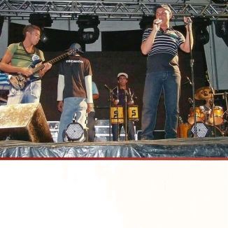 Foto da capa: O Chiclete Gruda O Chiclete O Chiclete Cola