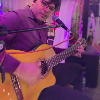 Foto da capa: Composições em Voz e Violão