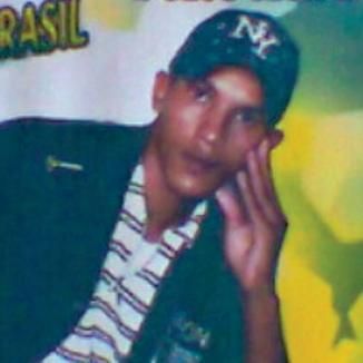 Foto da capa: Vanderlei e seus teclados