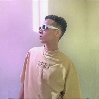 Foto da capa: Go Go, Boy