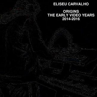 Foto da capa: Origins: The Early Video Years 2014-2016