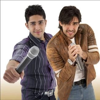Foto da capa: Henrique e Léo ao vivo 2014