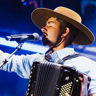 Foto da capa: Ao Vivo No Festival Santa Catarina Canta 2025
