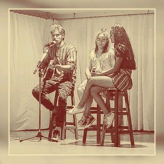 Foto da capa: Michel F.M. - Às Vezes Nasce Uma Canção (Feat. Lavínia E Ana Júlia Lucena)